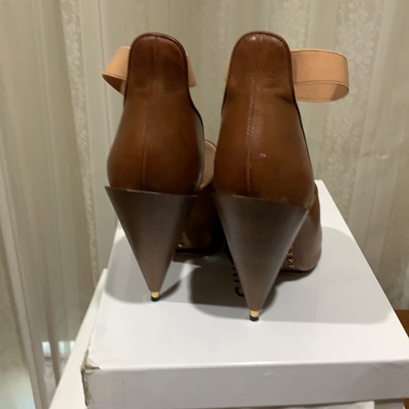 Rare gorgeous Givenchy heels - Picture 3 of 7